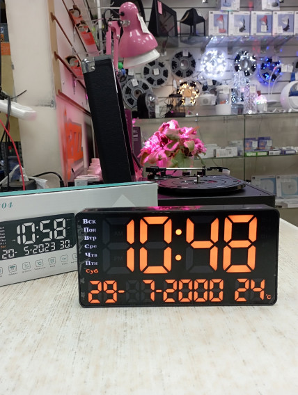 Часы электронные JH2204 оранж. (дата,темп.,нед.,буд.,USB+2032)